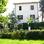 Residenza Porta Guelfa * بيفانيا