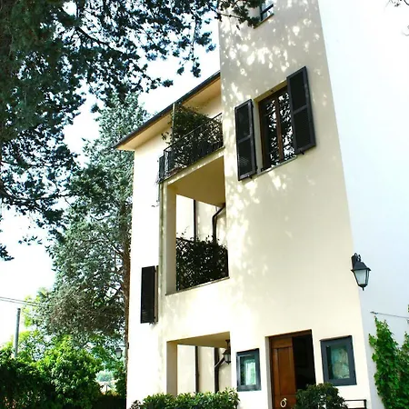 Residenza Porta Guelfa منزل ريفي بيفانيا